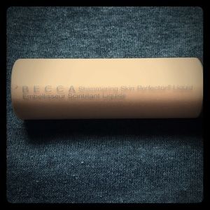 Becca liquid highlighter